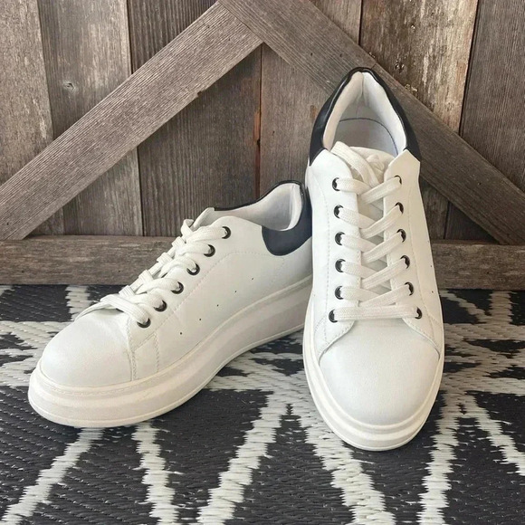 Steve Madden  | Zolla Platform Sneaker - Picture 5 of 13